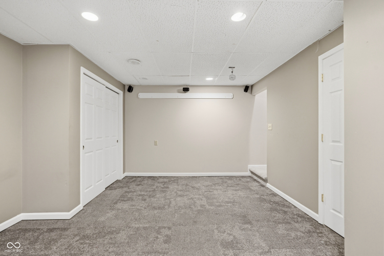 Listing Image 33