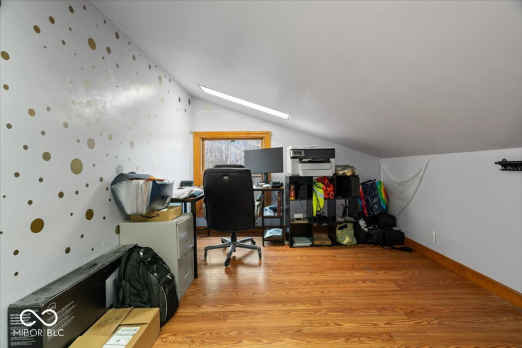 Listing Image 21