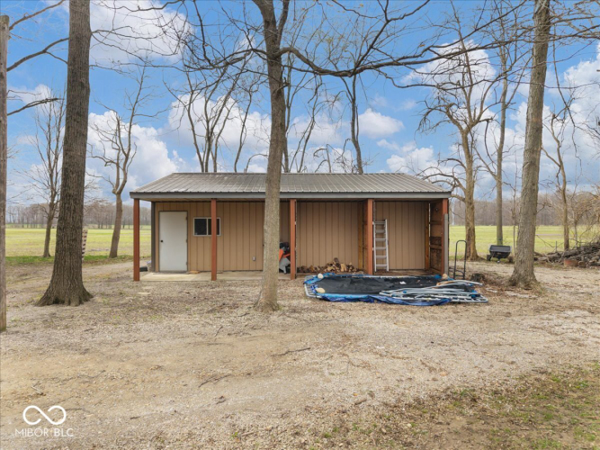 Listing Image 48