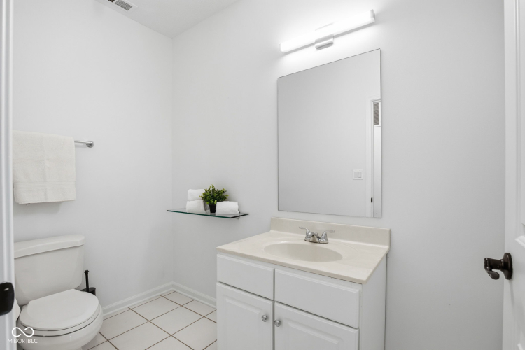 Listing Image 56