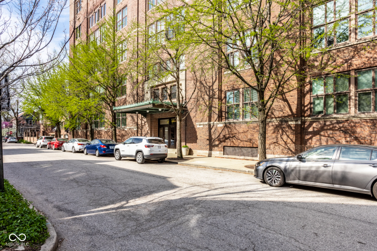 Listing Image 2