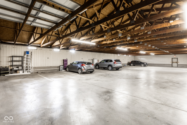 Listing Image 43