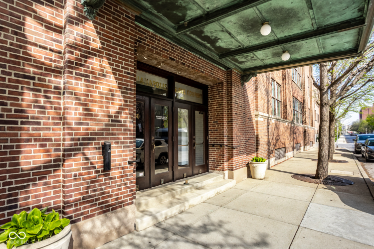 Listing Image 7
