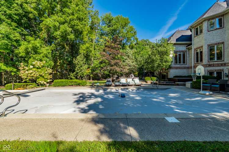 Listing Image 57
