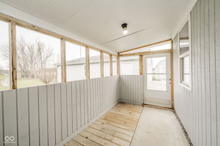 Listing Image 27