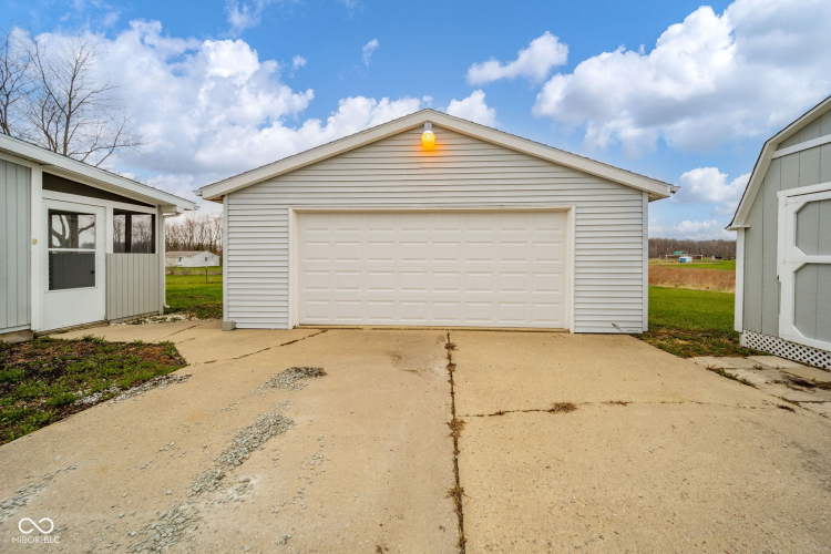Listing Image 28