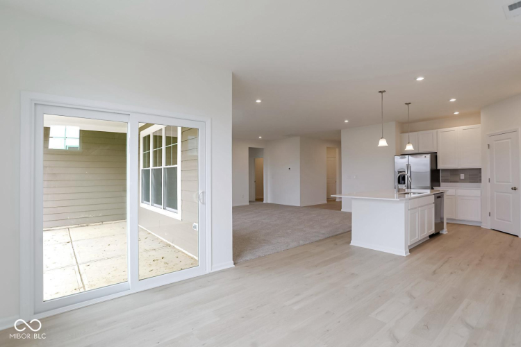 Listing Image 20