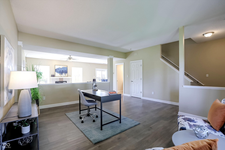Listing Image 6