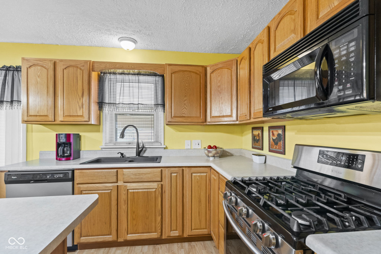 Listing Image 13