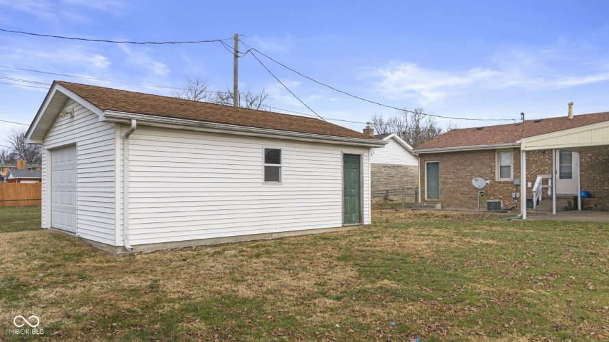 Listing Image 7