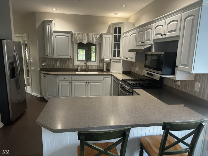 Listing Image 9