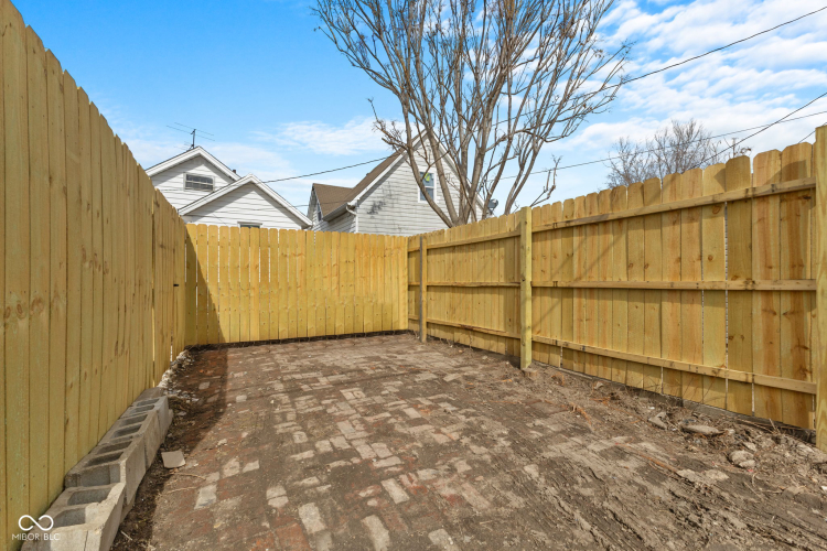 Listing Image 24