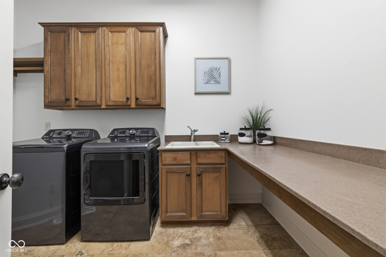 Listing Image 81