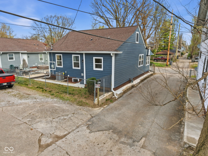 Listing Image 42