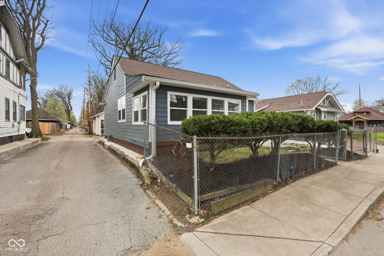 Listing Image 51