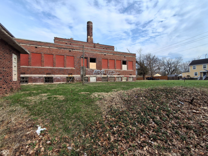 Listing Image 3