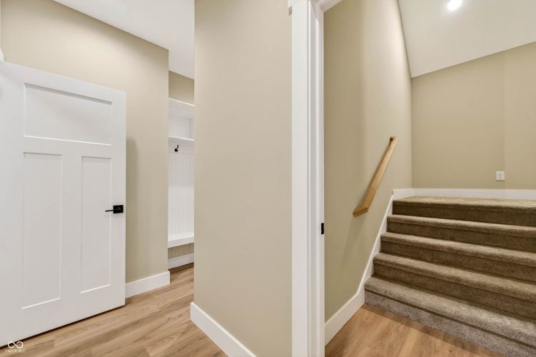 Listing Image 53