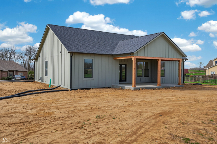 Listing Image 64