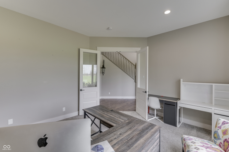 Listing Image 18