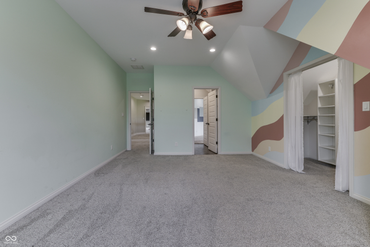 Listing Image 76