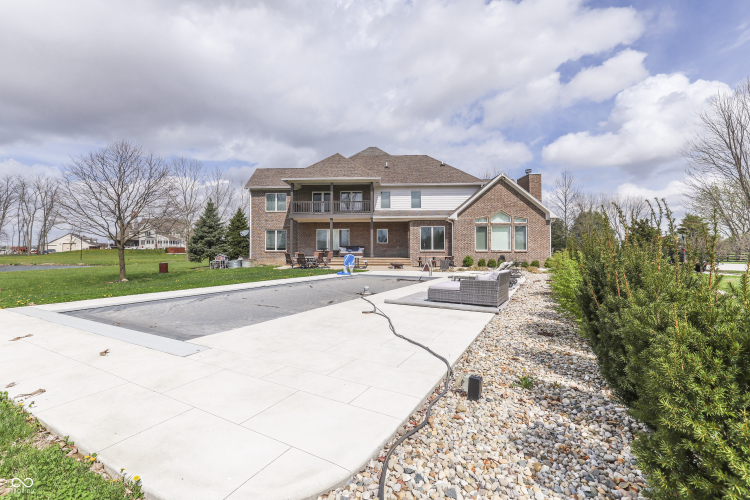 Listing Image 80