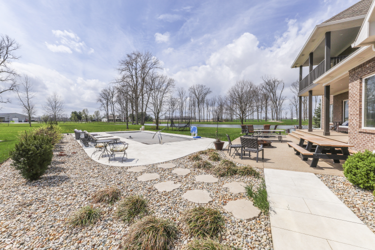 Listing Image 86
