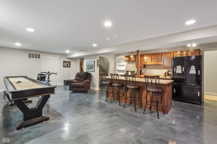 Listing Image 45
