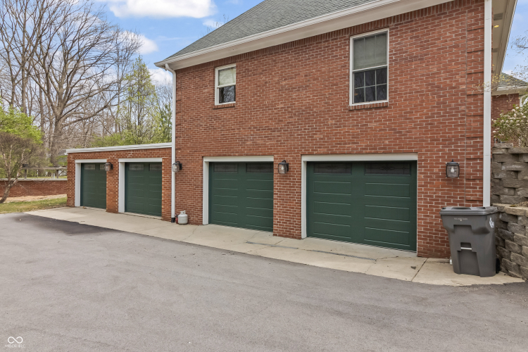 Listing Image 52