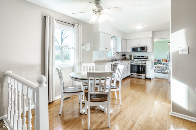 Listing Image 15