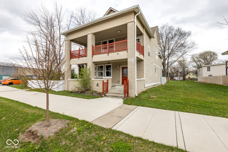 Listing Image 3