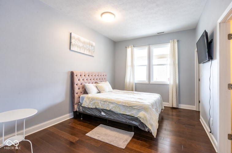 Listing Image 55