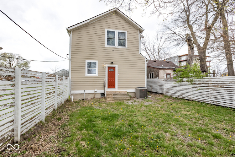 Listing Image 8