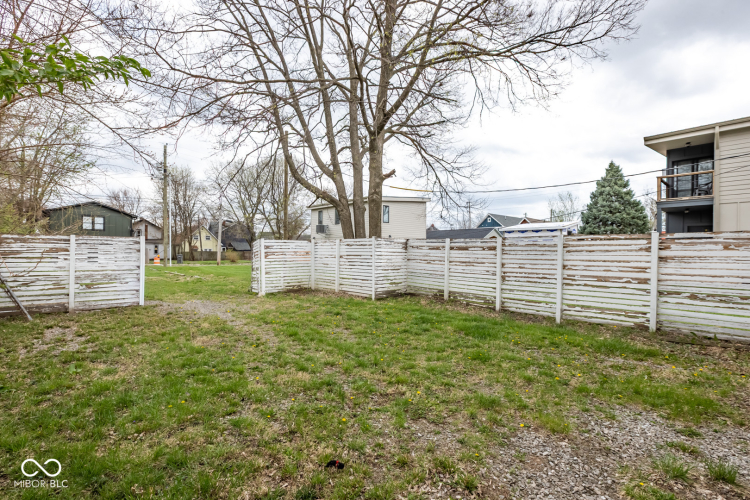 Listing Image 10