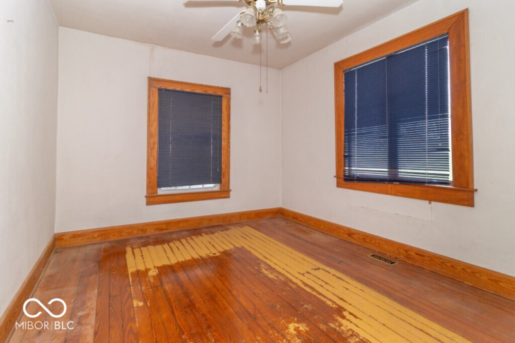 Listing Image 28