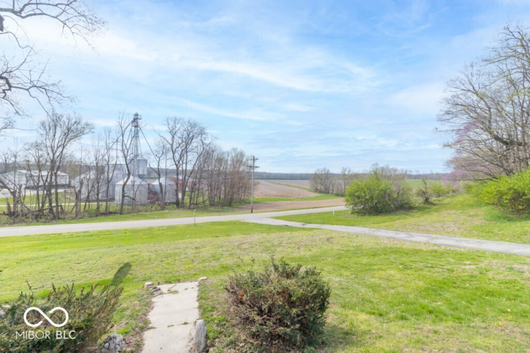 Listing Image 63
