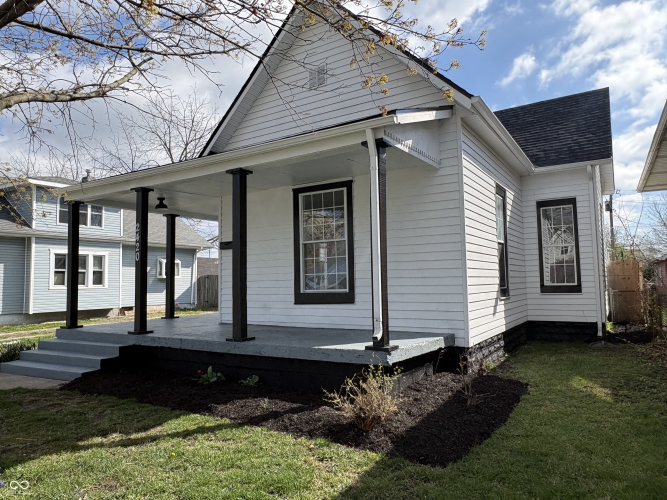 Listing Image 3