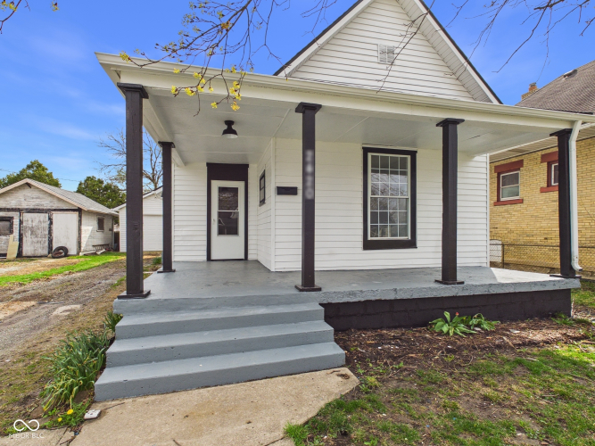 Listing Image 4