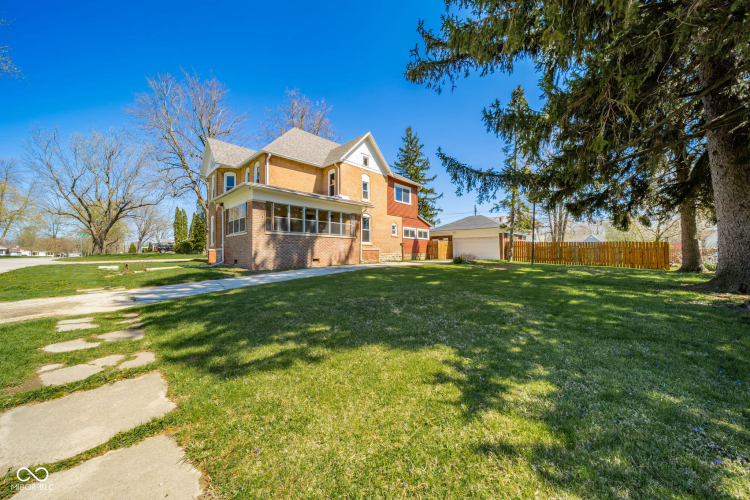 Listing Image 3