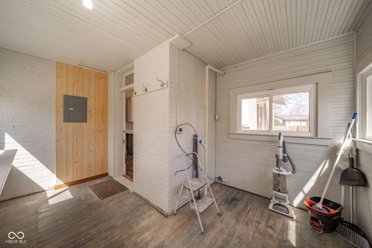 Listing Image 23