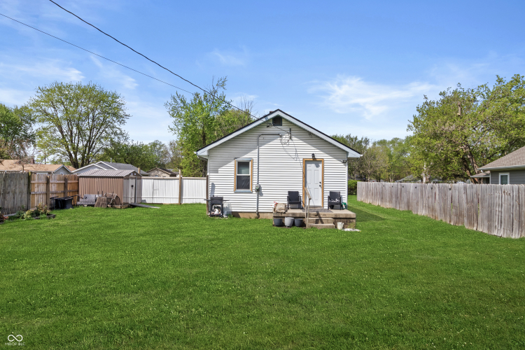 Listing Image 17