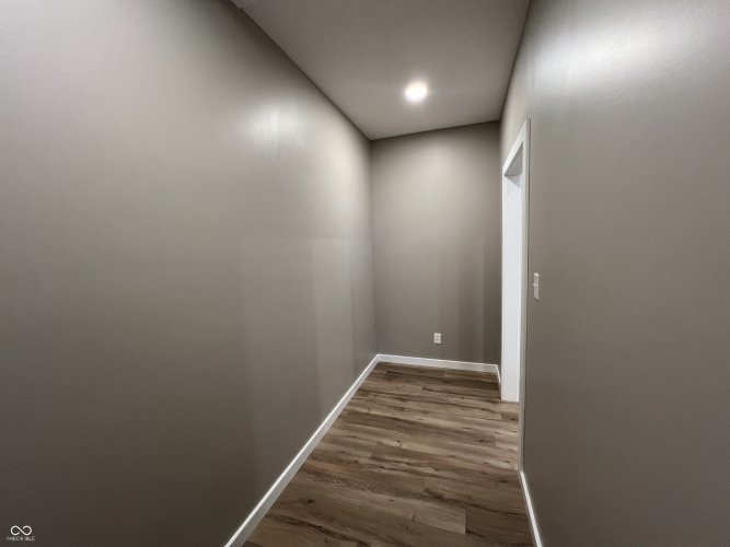 Listing Image 51