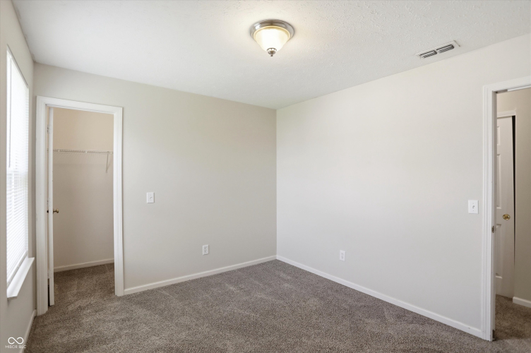 Listing Image 49