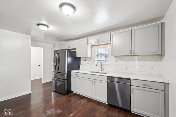 Listing Image 22