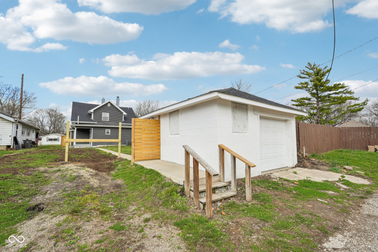 Listing Image 56