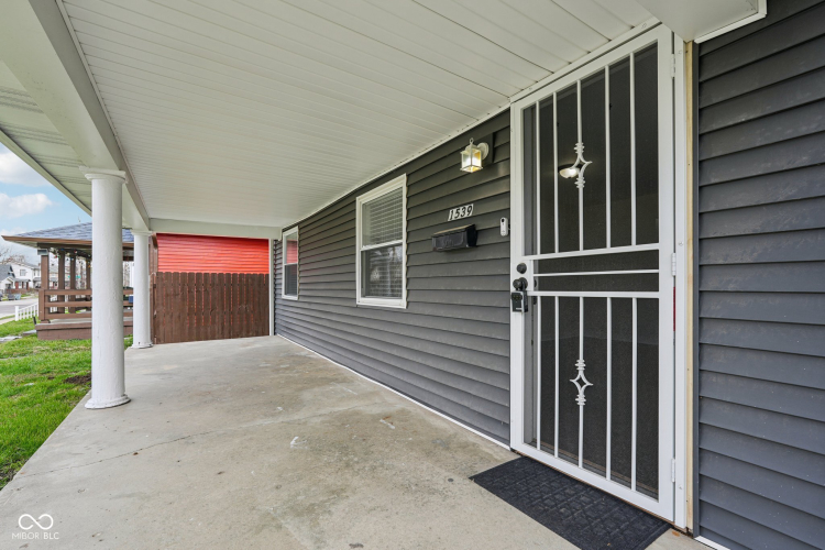 Listing Image 8