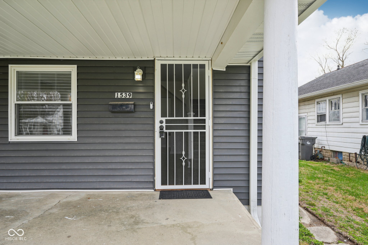 Listing Image 9