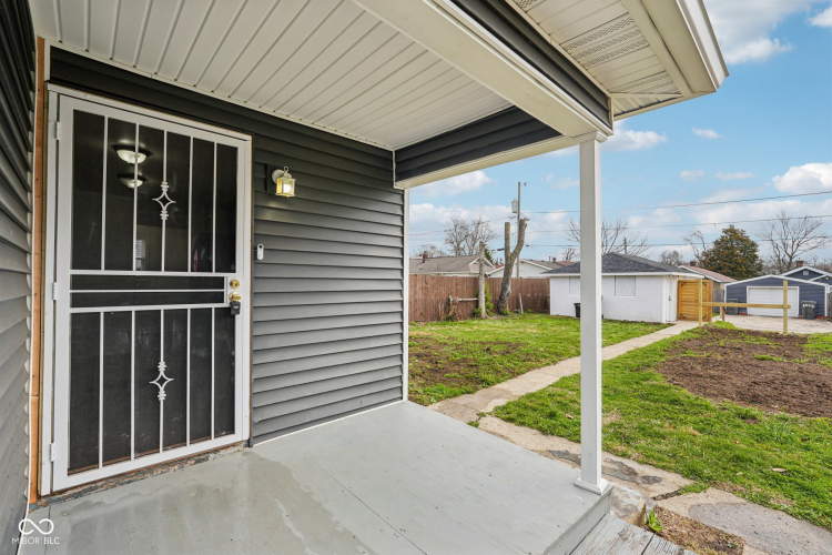 Listing Image 10