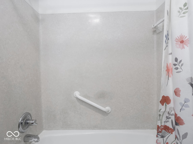 Listing Image 50