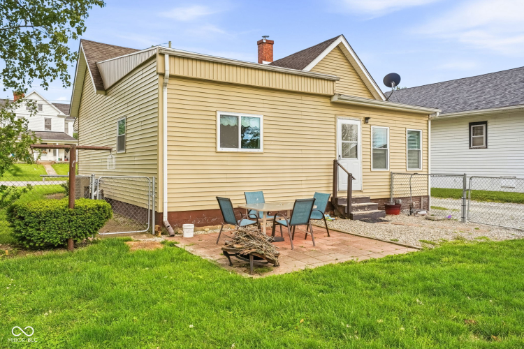 Listing Image 18