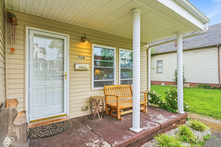 Listing Image 3